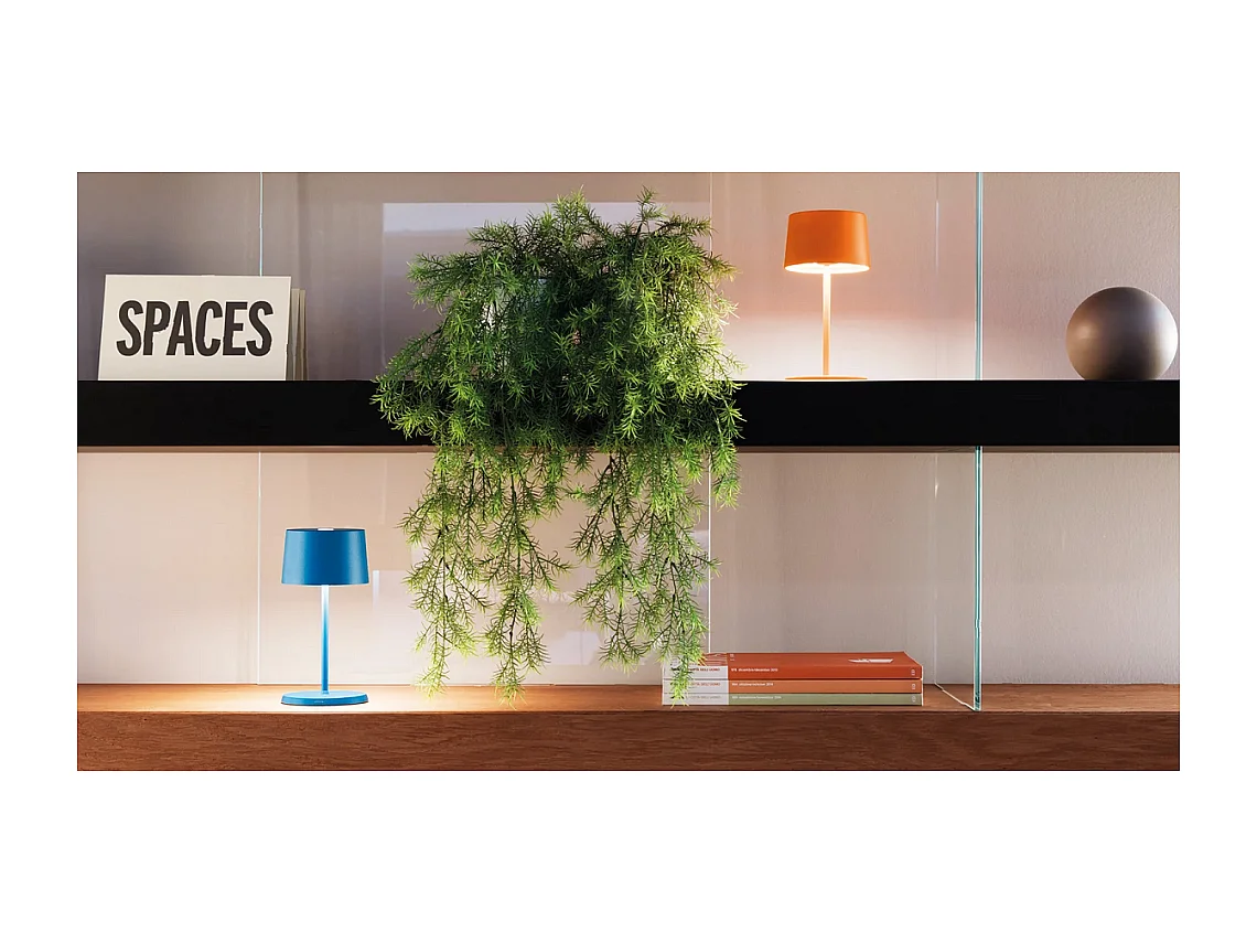 Lampe de table mini LED Zafferano Olivia Pro, or jaune, rechargeable et dimmable - 2200-2700-3000K, 9 heures à puissance maximale