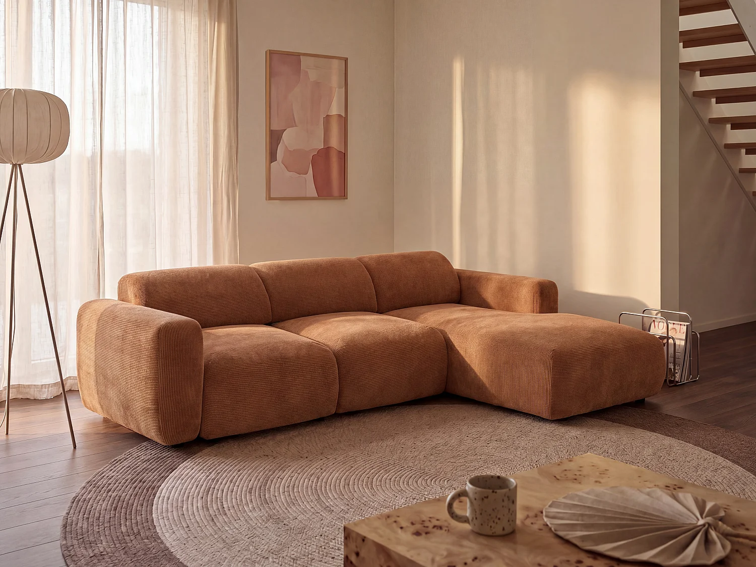 Grand canapé d'angle droit modulable en velours côtelé fines côtes terracotta POGNI de Maison Céphy