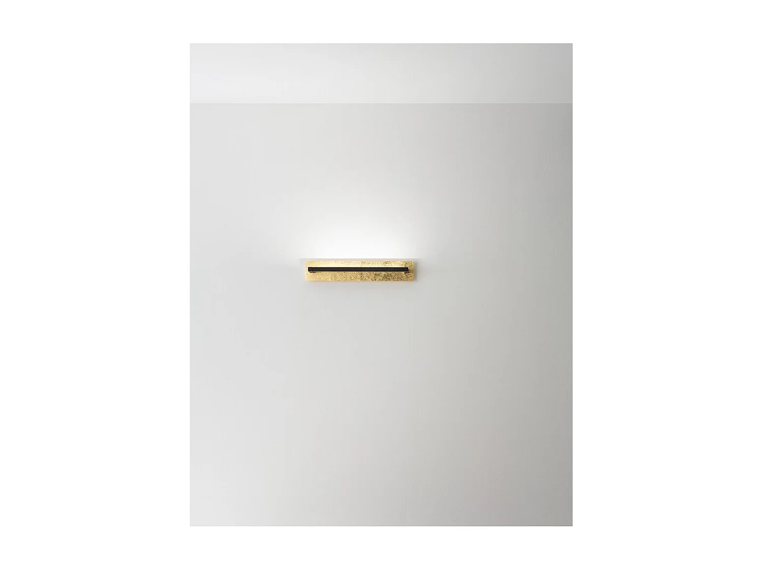 Foglia - Aplique LED de pared de 12 W, CCT 2700K-4000K, L.43 cm, orientable 340°, 960 lm, IP20 - Perenz - Hoja de oro