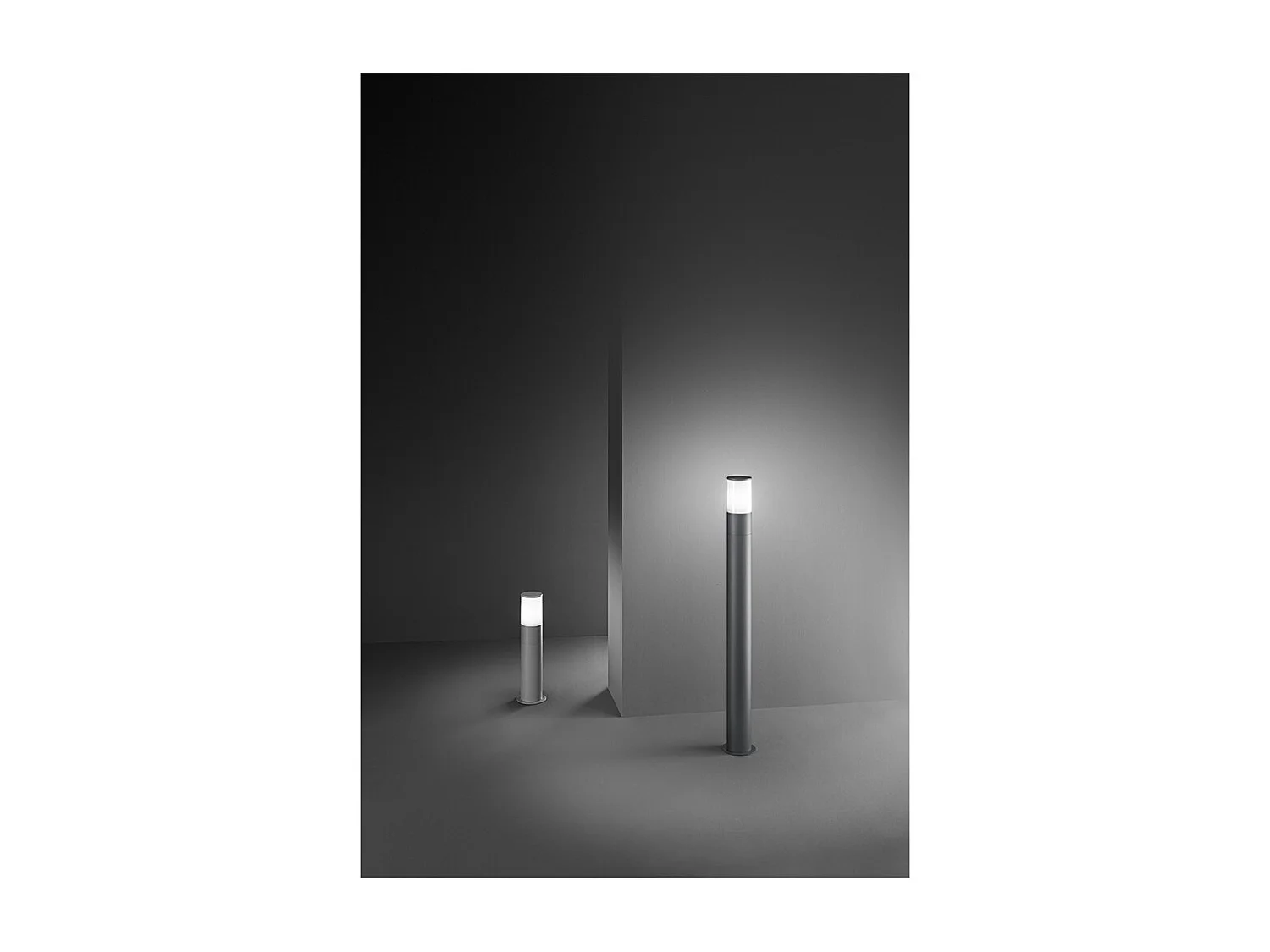 Cigar - Havepullert med 1xE27 Max 20W IP54 pære, malet aluminium, udendørs pullert, antracit, højde 90 cm - Perenz