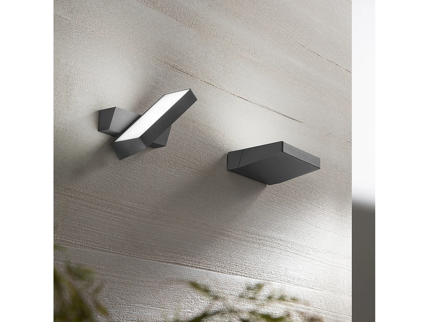 Giro - Luminária de parede LED 14W 3000K, ajustável em 340°, 1120 lm, IP54, 15x5x16cm, antracite - Perenz