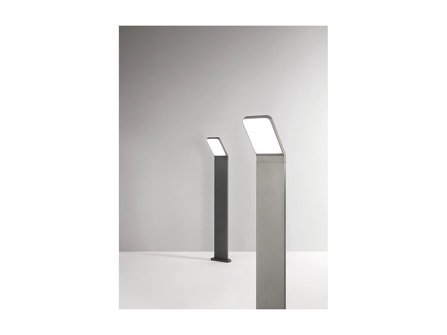 Baliza LED de jardín Path - 12 W, IP65, 1050 lm, 60 cm de altura, 3000 K, aluminio pintado, color antracita - Perenz