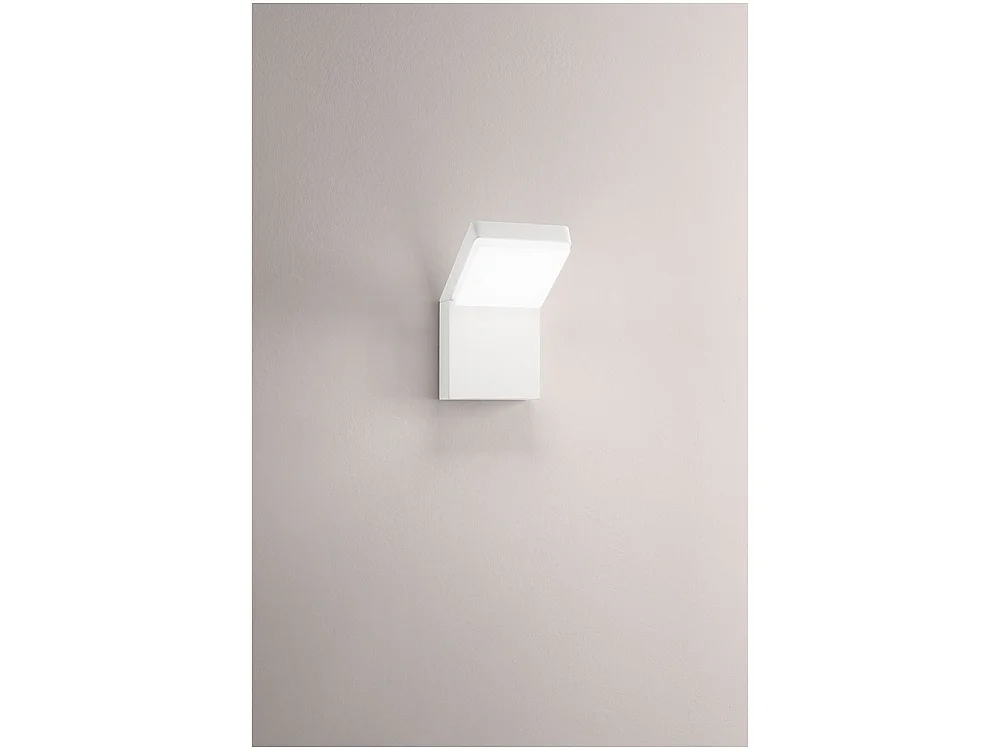 Piega - 20W LED væglampe CCT 3000K 4000K 6000K, 1600 lm, IP65, Hvid - Perenz