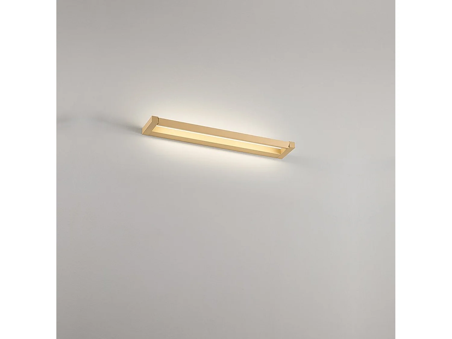 Slim - 12W LED væglampe, CCT 2700K-4000K, L.39,2 cm, Justerbar, 960 lm, IP20 - Perenz - Guld