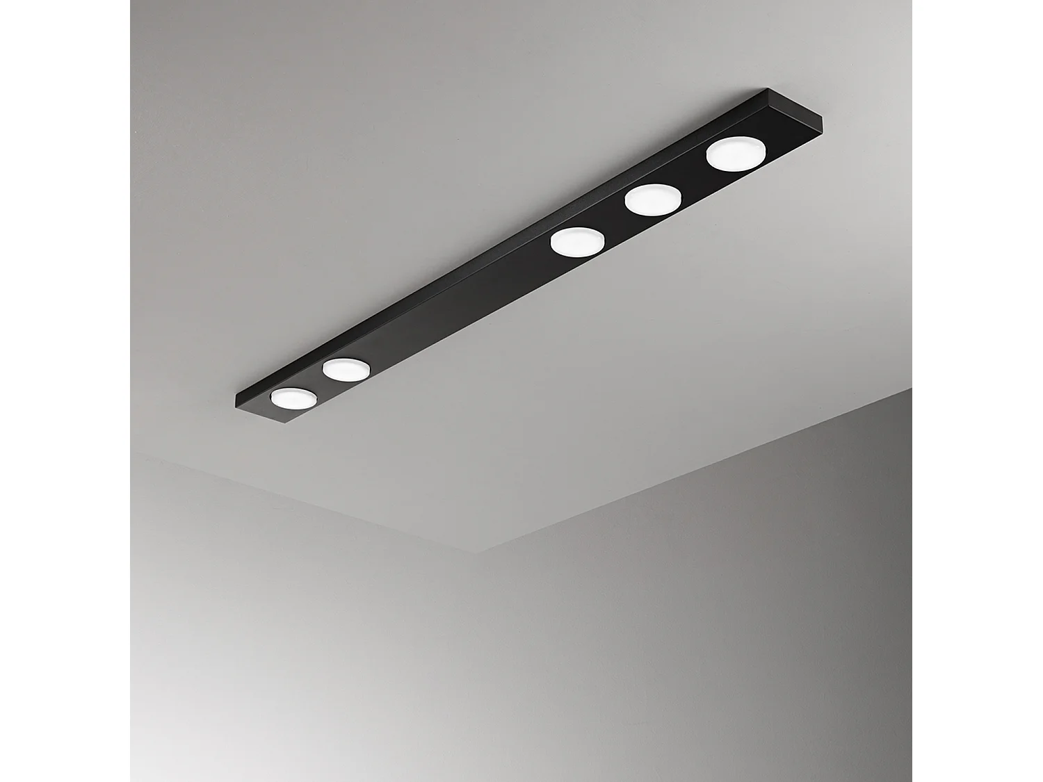 Knap - LED loftlampe 5xGX53 maks. 15W, Rektangulær 120x10 cm, Malet metal, IP20 - Perenz - Sort
