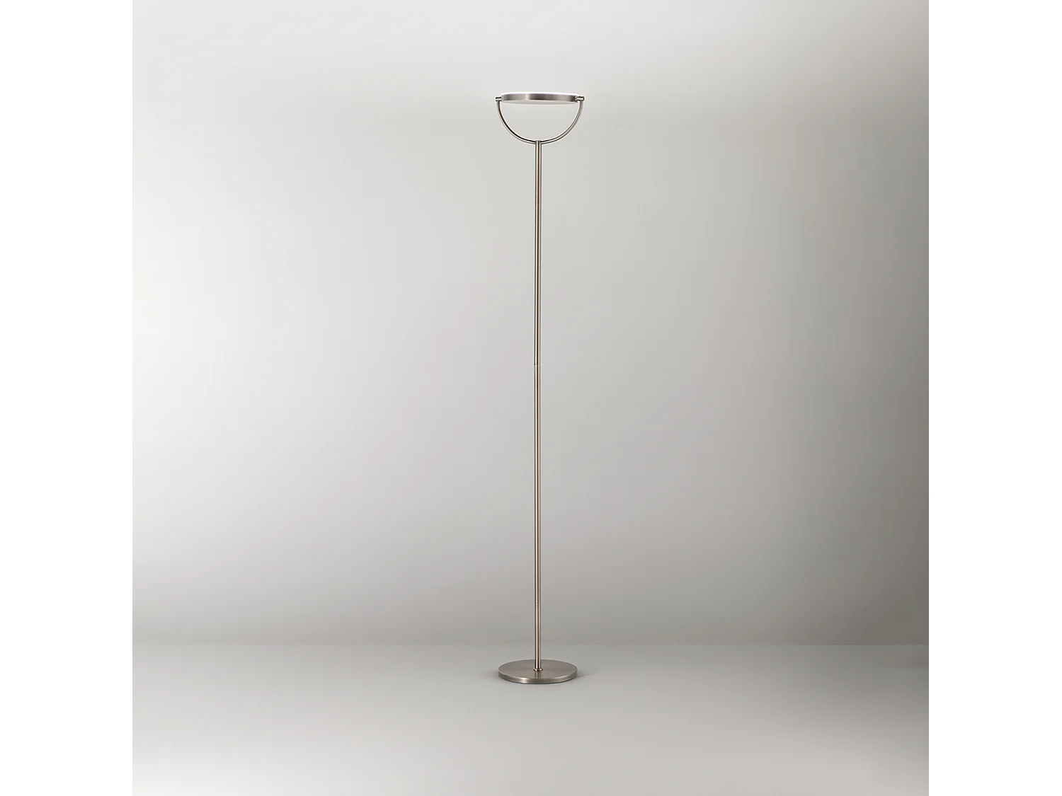 Plato - 30W dæmpbar LED-gulvlampe, 3000K, 2968 lm, H190 cm, tænd/sluk-pedal - Perenz - Titangrå