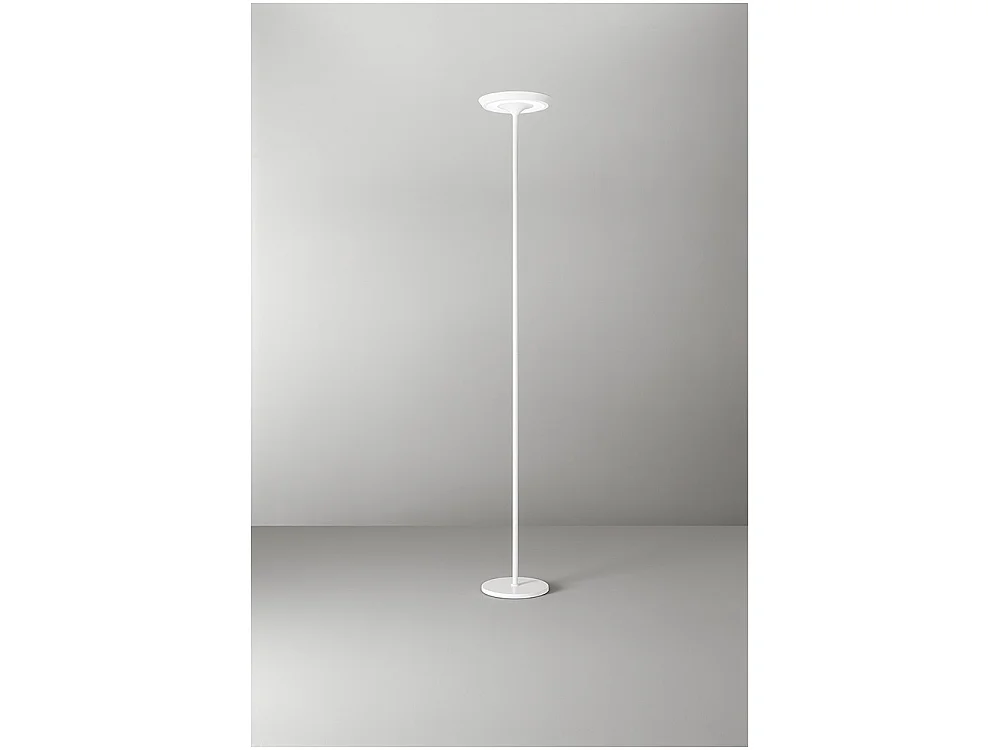 Balance - 25W LED metal gulvlampe, 3000K, H.180 cm, 2376Lm, Tænd/sluk-knap og foddæmper, Hvid - Perenz