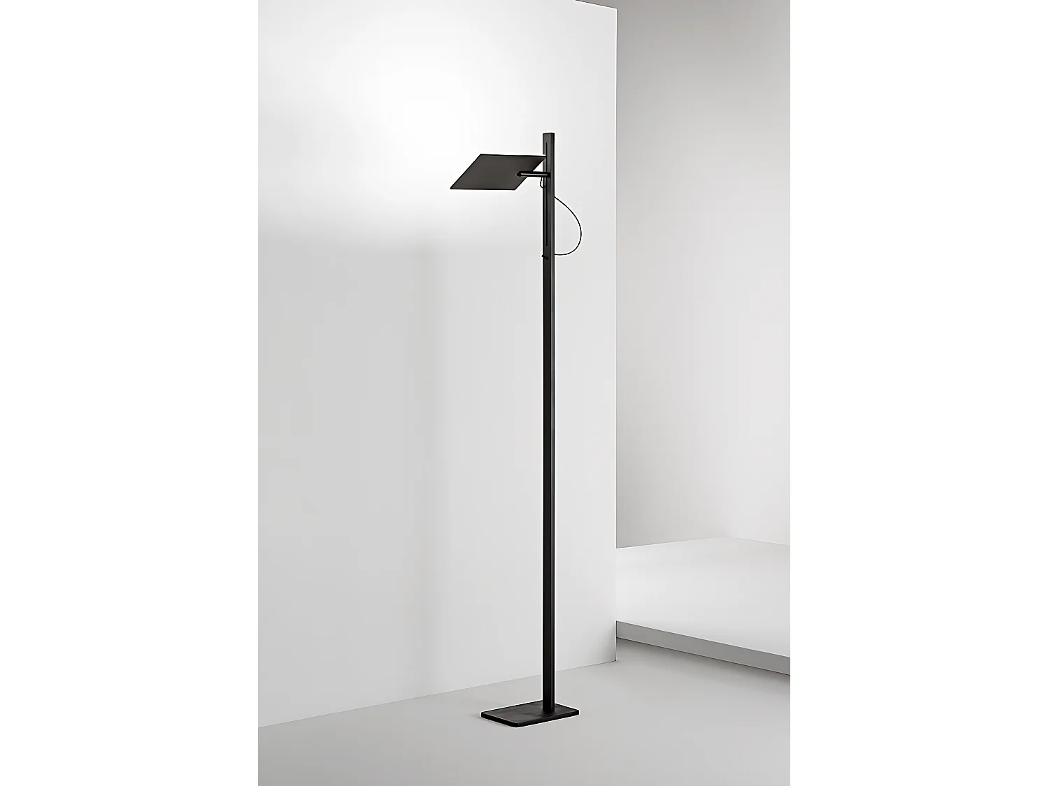 Lampadaire led de salon noir, 24W 2160lm, réglable en hauteur et orientable à 340°, interrupteur on/off, CCT et variateur à pied