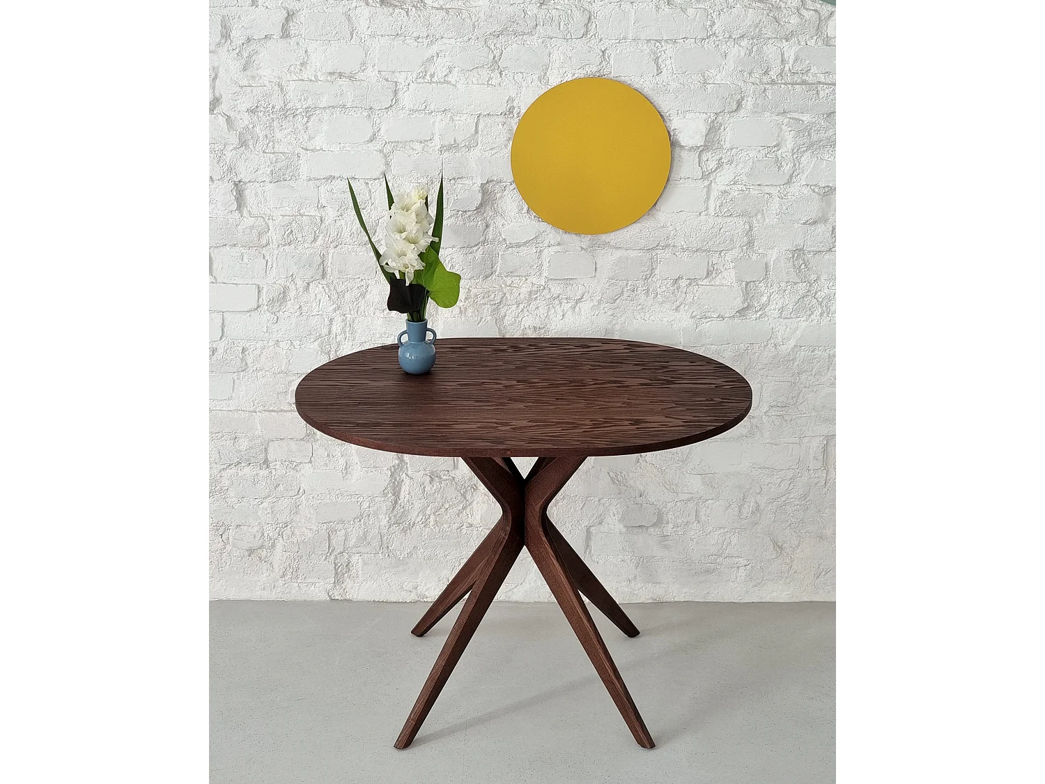 Table à manger ovale 75x100cm Jubi frêne teinté chêne