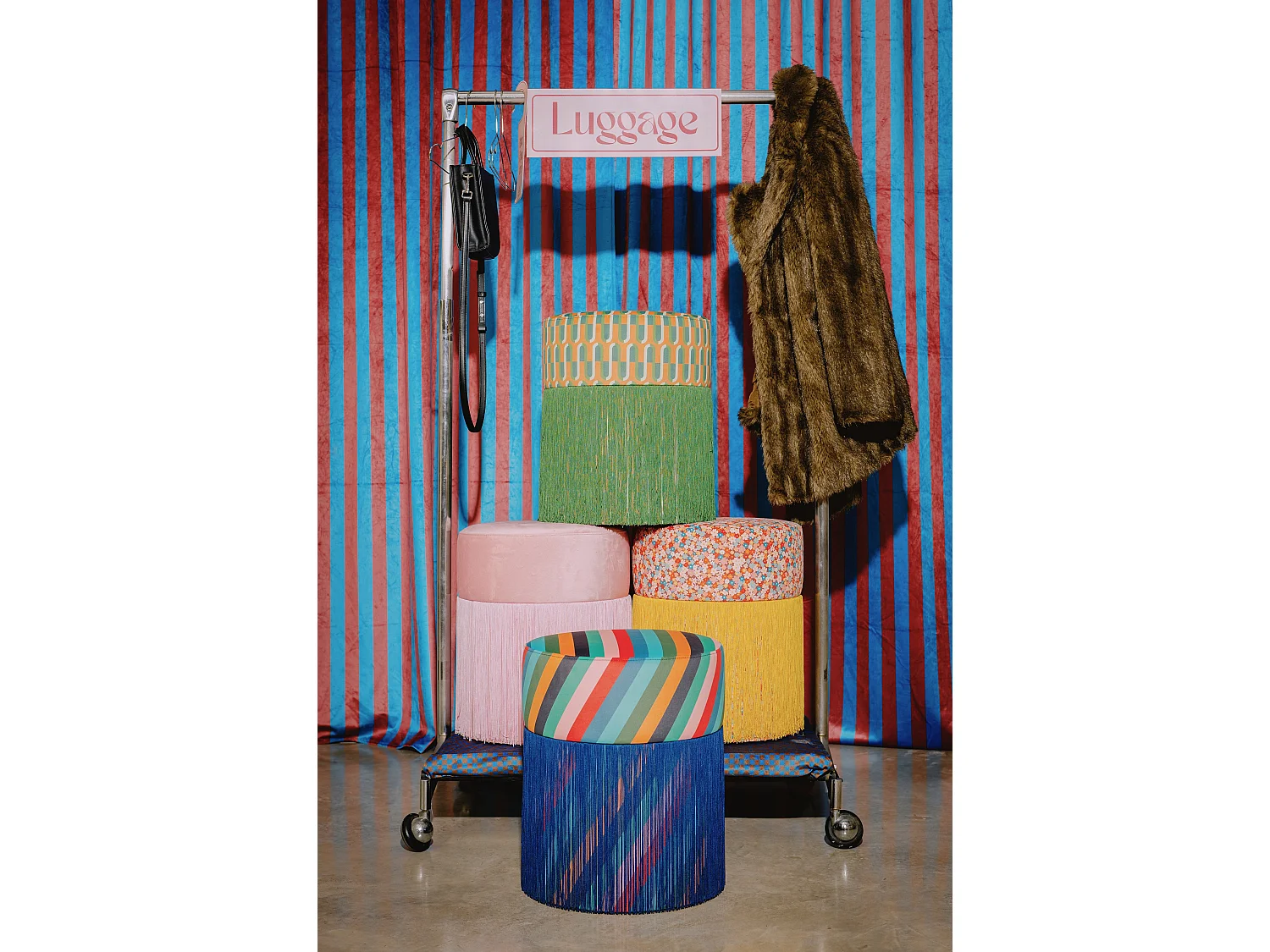 Pouf ottoman en velours