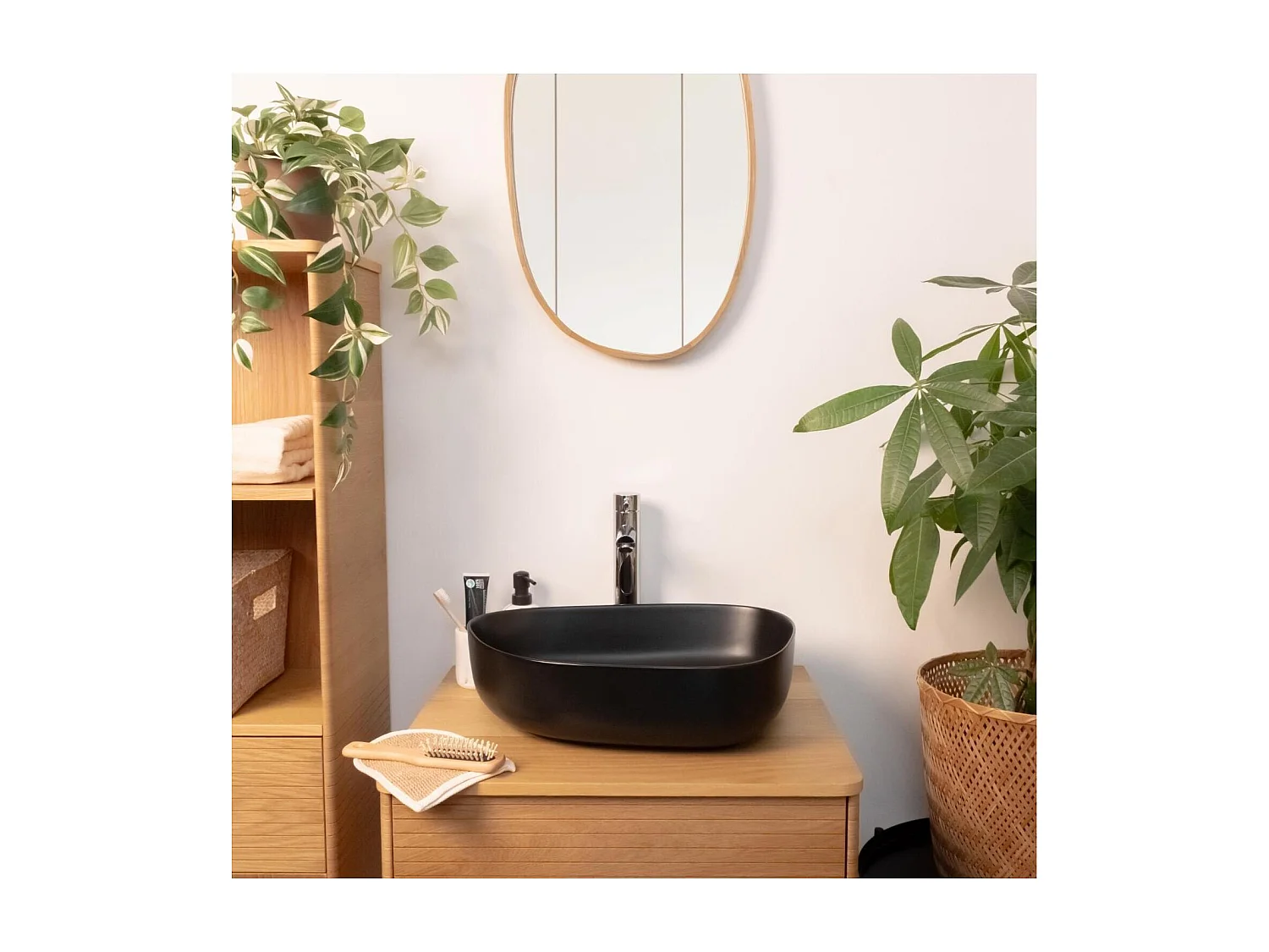 ORION Aufsatzwaschbecken aus schwarzer Keramik in Kieselform, 48 x 35,5 cm