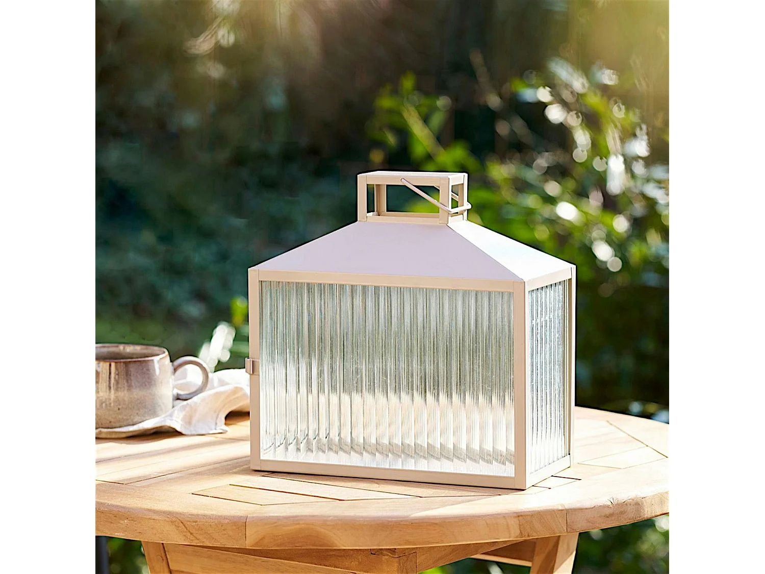 Lanterne décorative verre strié et métal, forme rectangulaire