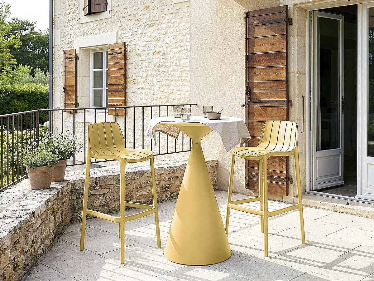 2er-Set stapelbare Gartenhochstühle "Vaena" – Gelb