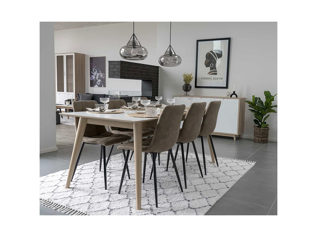 Lot de 2 chaises de salle à manger Middelfart en microfibre marron clair avec pieds noirs