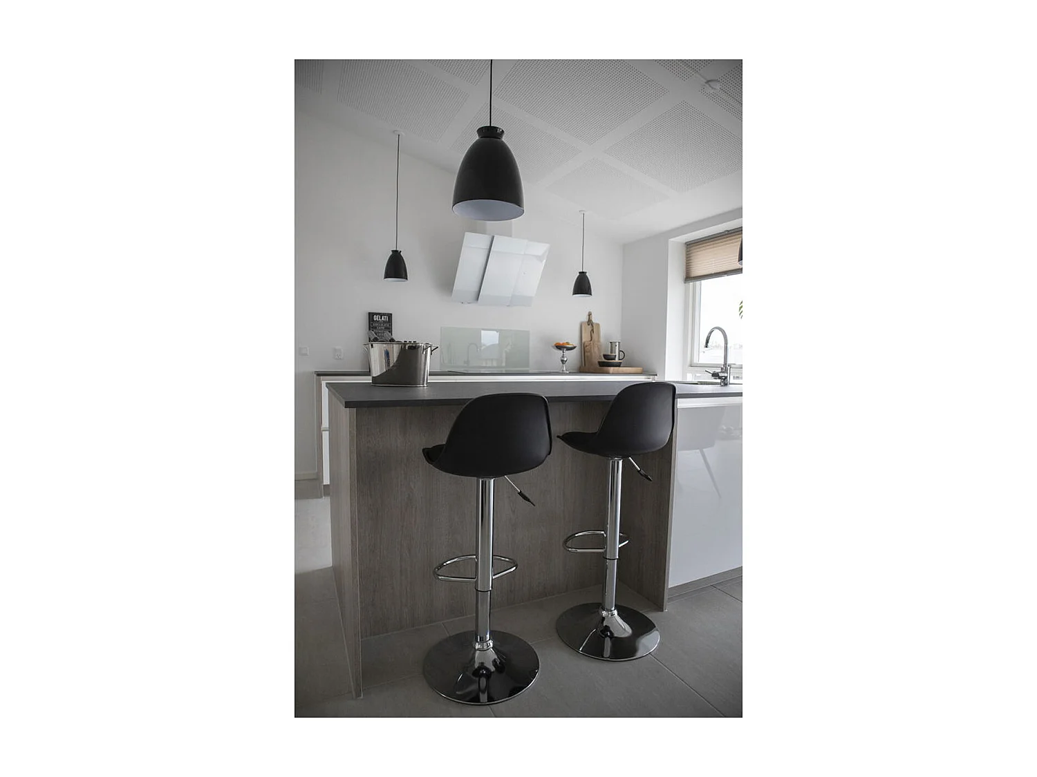 Set mit 2 Hohe Hocker Trondheim, Schwarz, 41x39x104 cm, Kendra Home