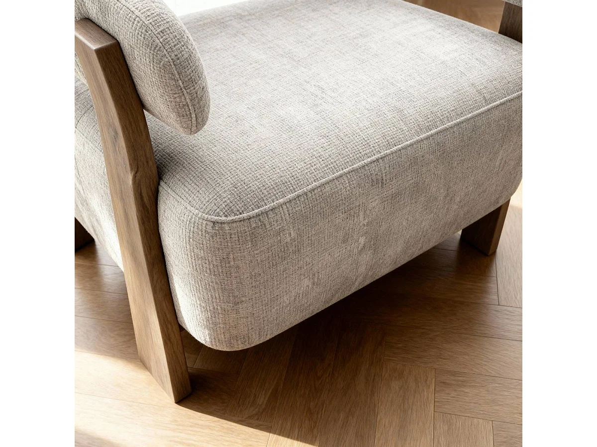 Fauteuil en tissu écru et bois de sapin Valena