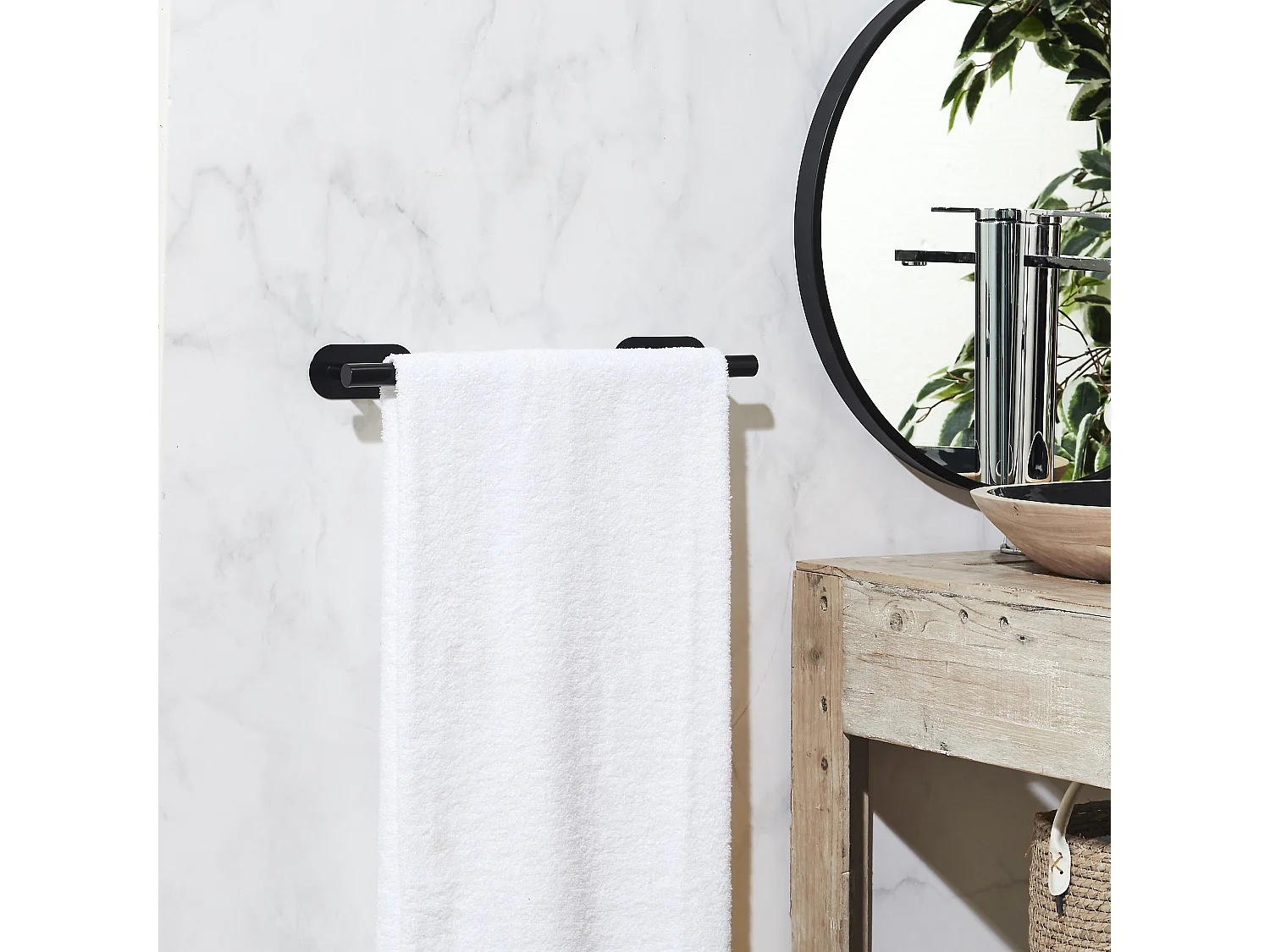Patère Métal Noire 40 cm, Suspension Murale Robuste, Design Élégant et Compact