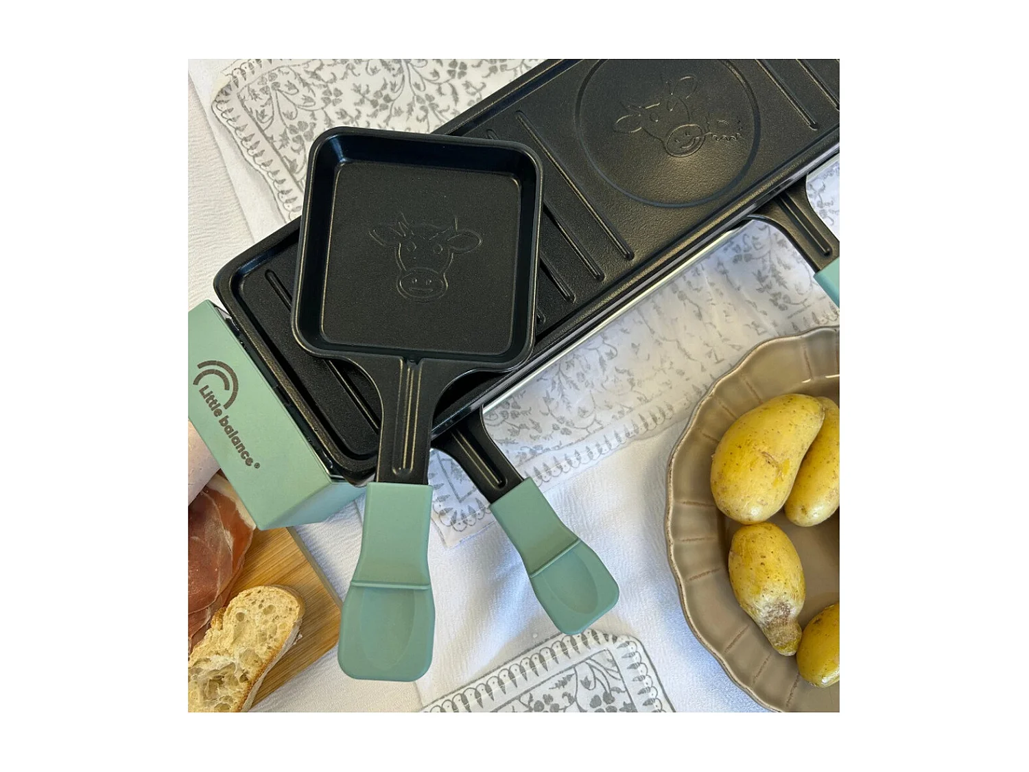 Raclette-Gerät Little Balance für 4 Personen 800W mit Grill, abnehmbarer Antihaftplatte und Holz-Zubehör