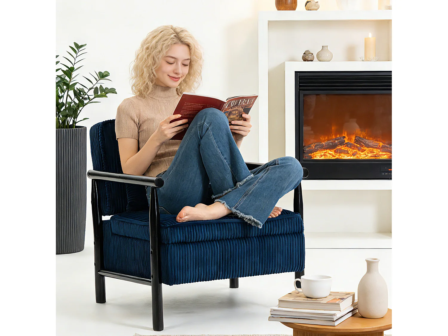 Fauteuil bleu de style médiéval en bois avec espace de rangement, convenant aux chambres et aux vérandas