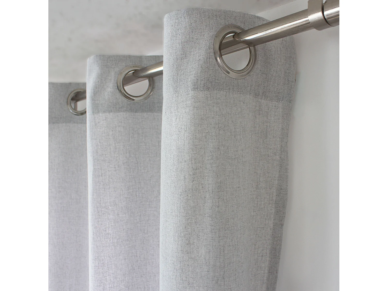 2 decoratieve gordijnen met oogjes, 140x240cm, witgrijs, katoenen chambray, CAMBRIA collectie