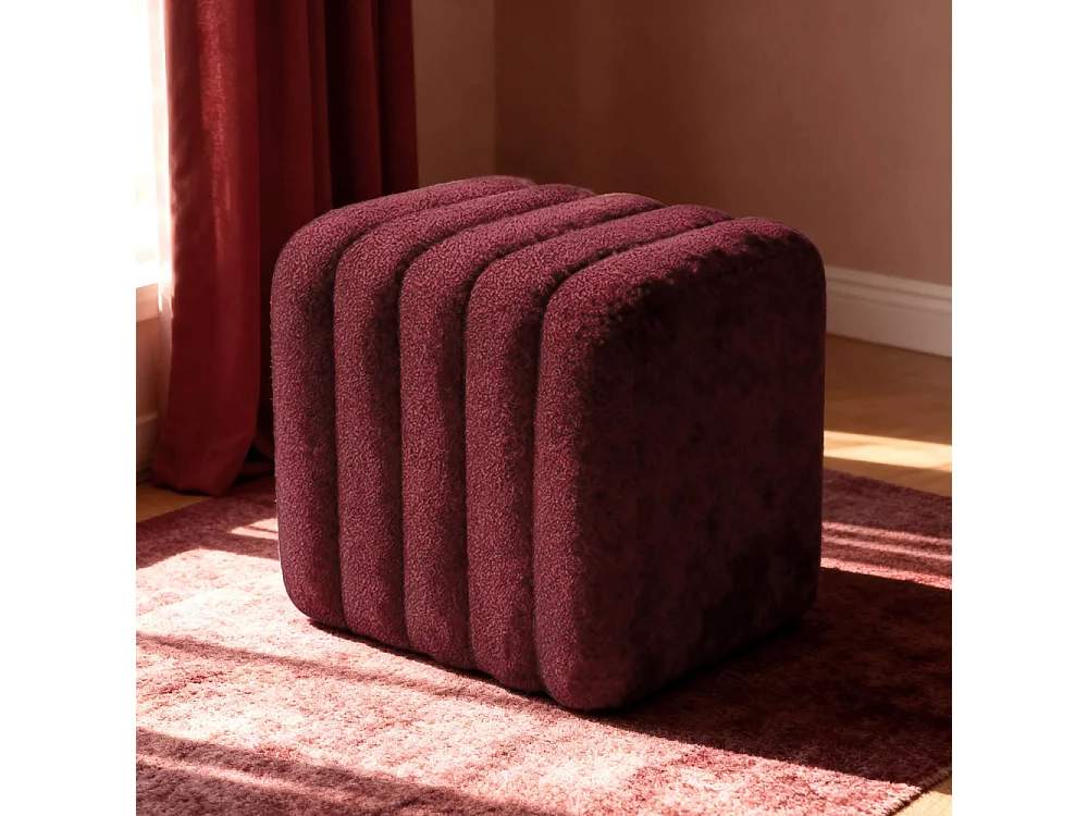 Leto - Pouf rembourré en tissu bouclette - Bordeaux