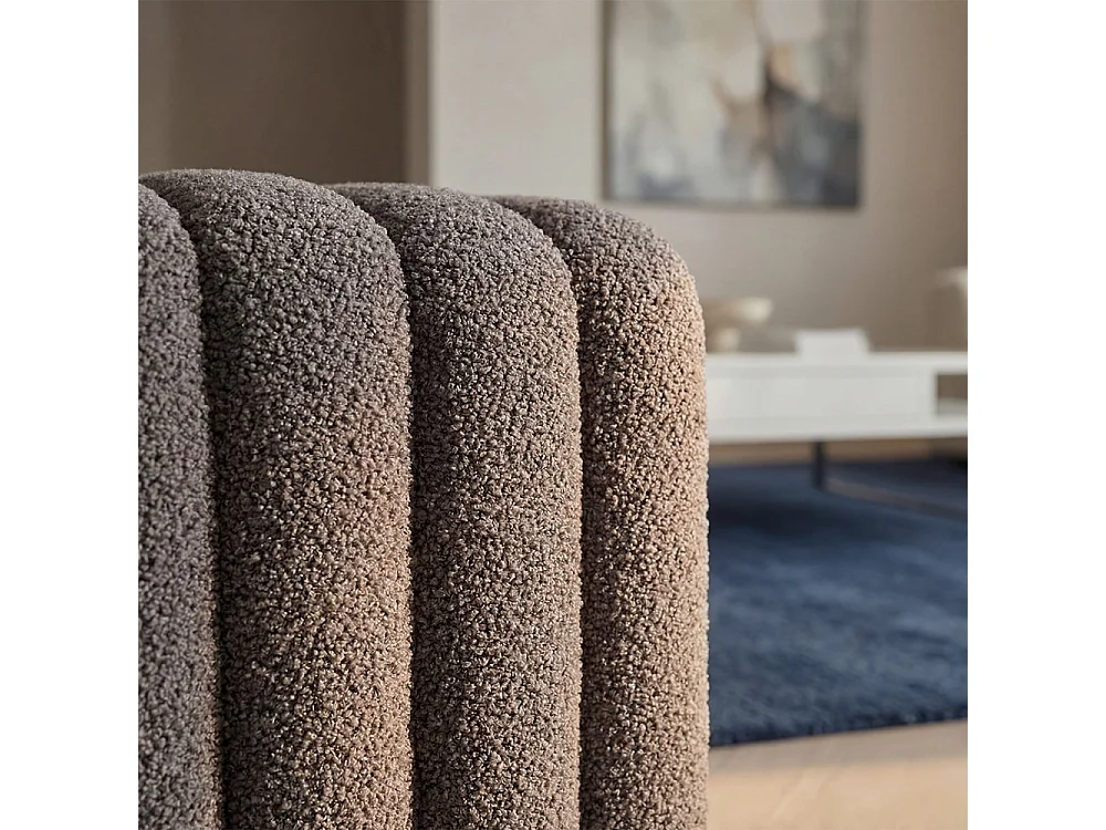 Leto - Pouf rembourré en tissu bouclette - Taupe