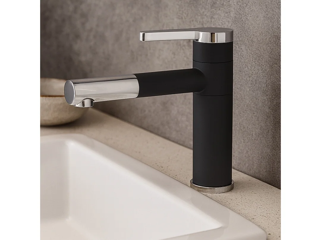 Ultrate mitigeur lavabo bas noir et chromé - Essebagno
