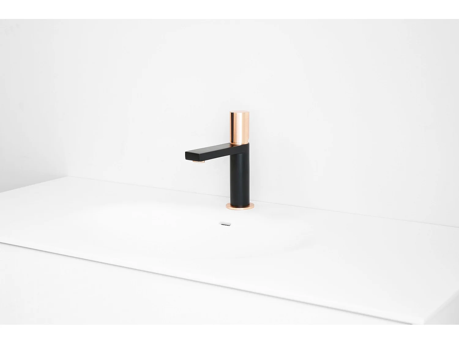 Exil mitigeur lavabo bas noir et or rose - Essebagno