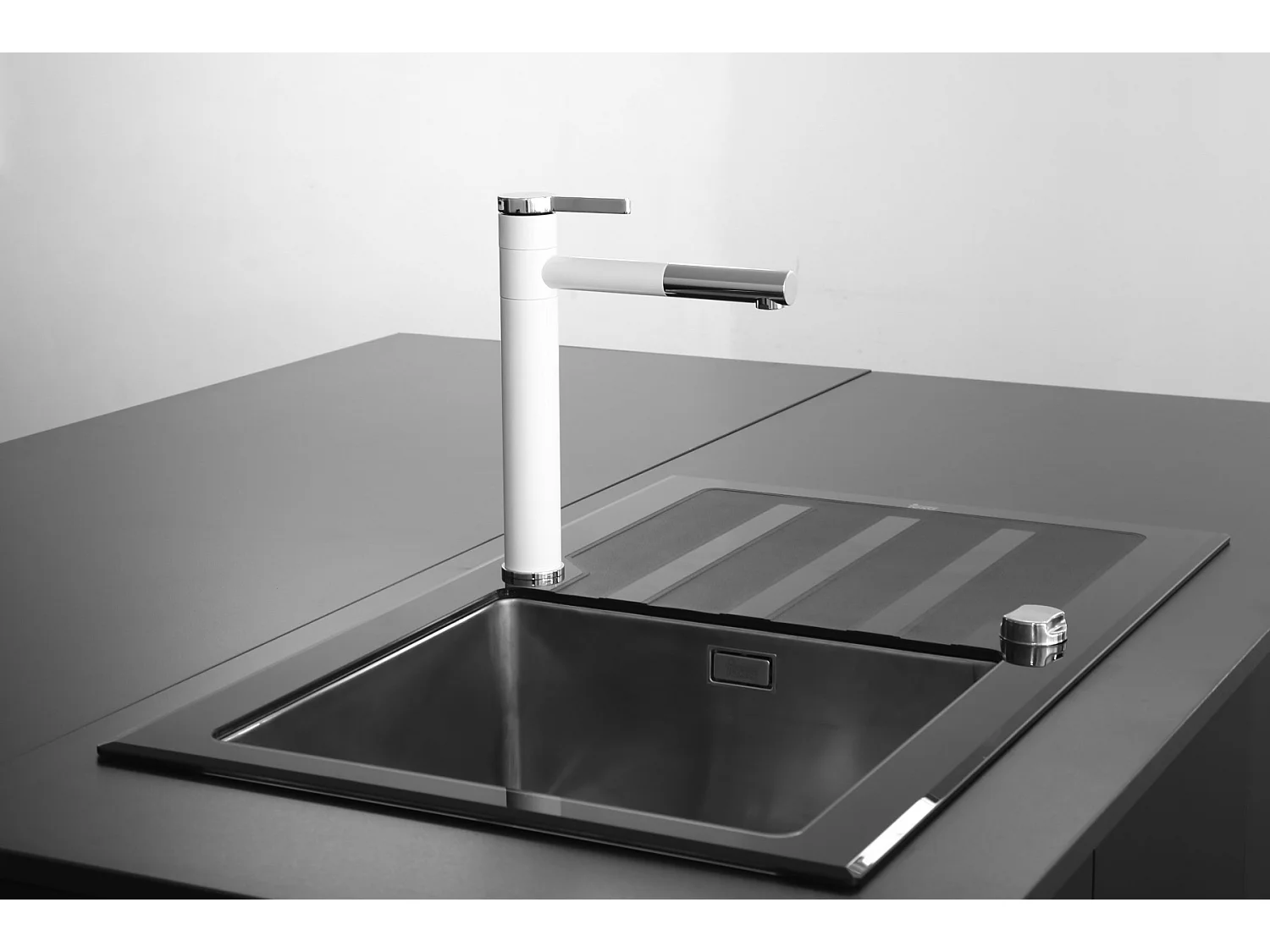 Ultrate Rubinetto miscelatore lavello bianco e cromato Essebagno