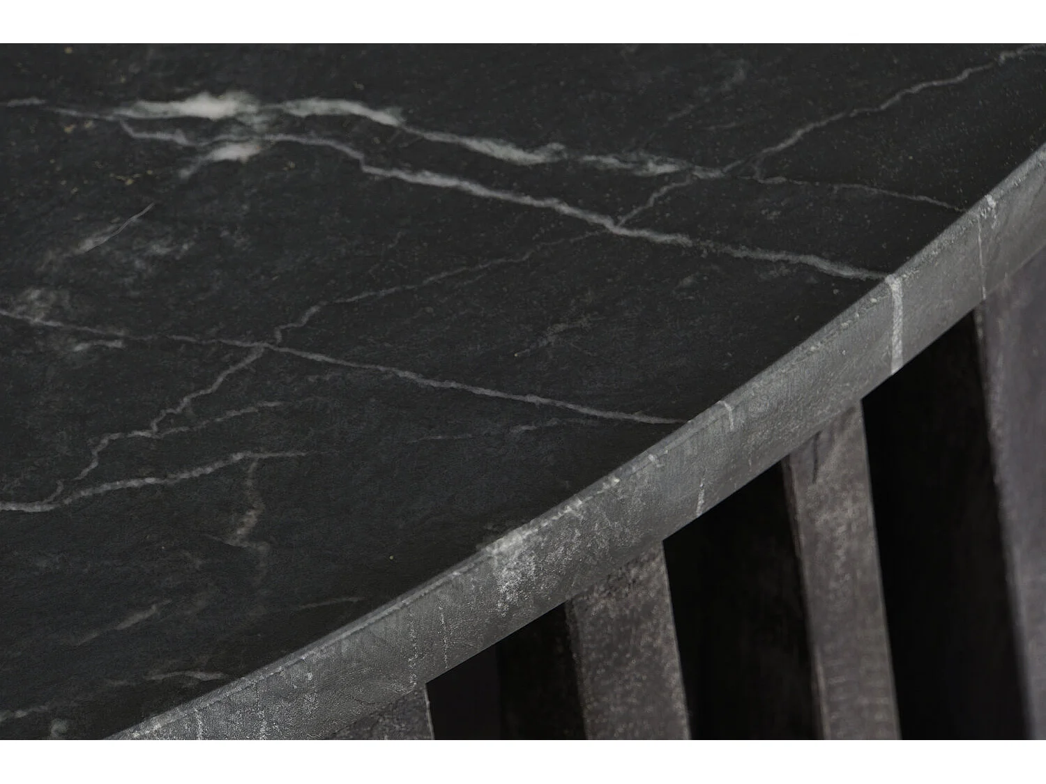 Mesa lateral de mármore de manga 90x90x45 preta