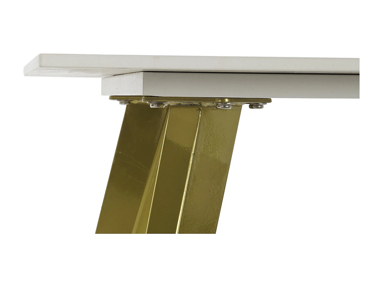 Mesa lateral de cerâmica e metal, 60x60x48 cm, dourada.