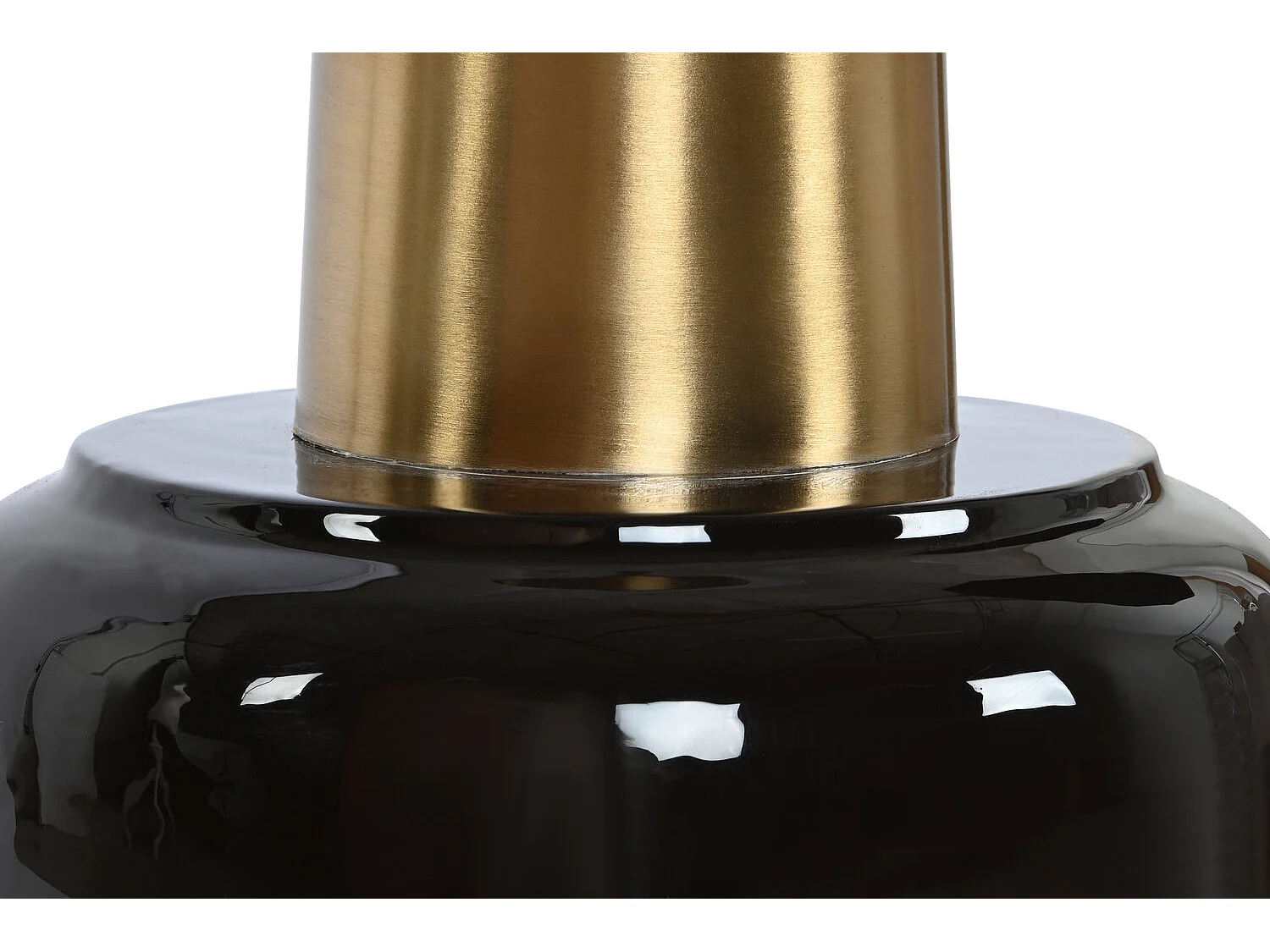 Mesa lateral de vidro e metal, 59x59x46 cm, preta.