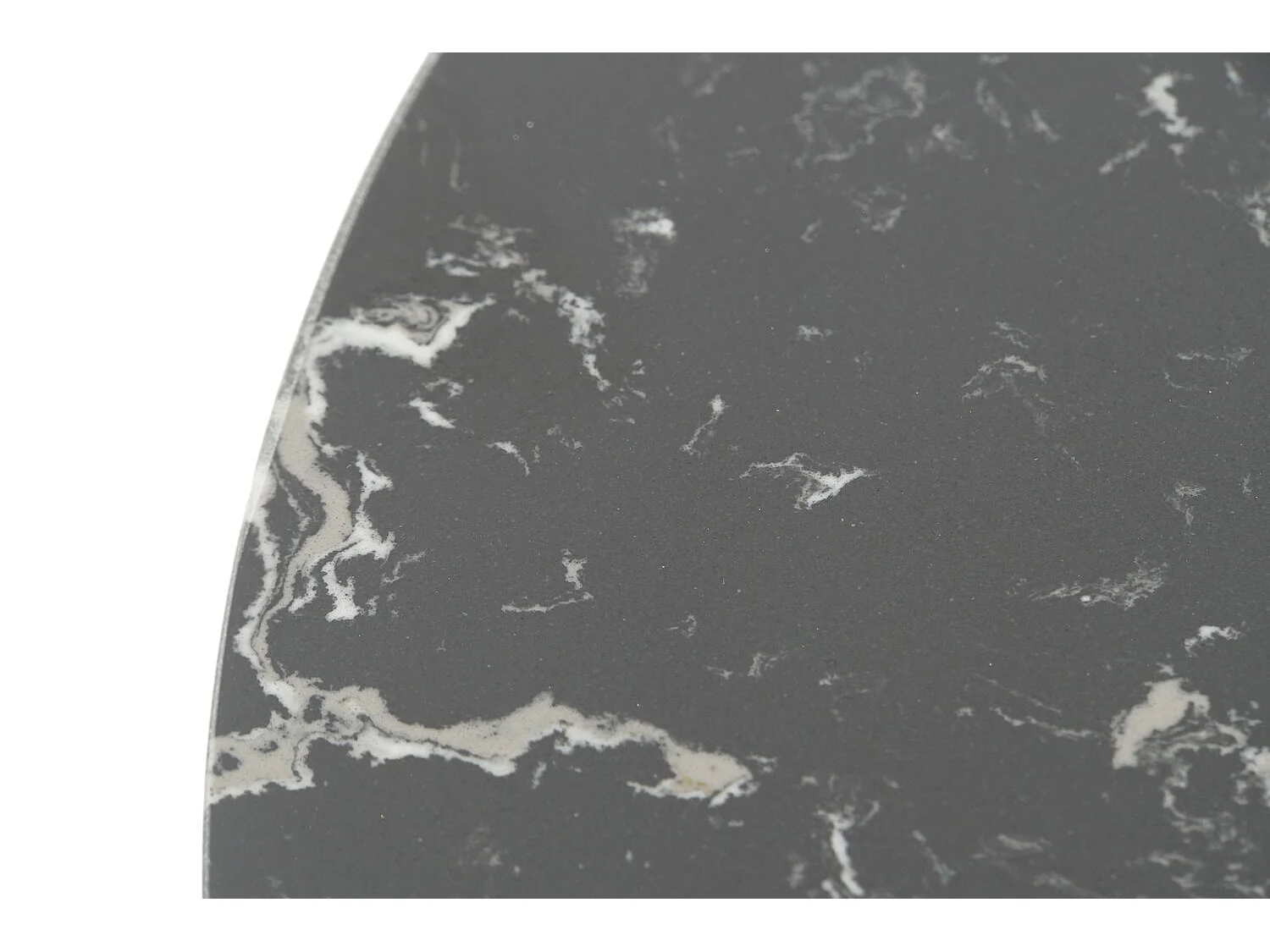 Mesa lateral de metal com tampo de mármore, 45x45x51 cm, preta.