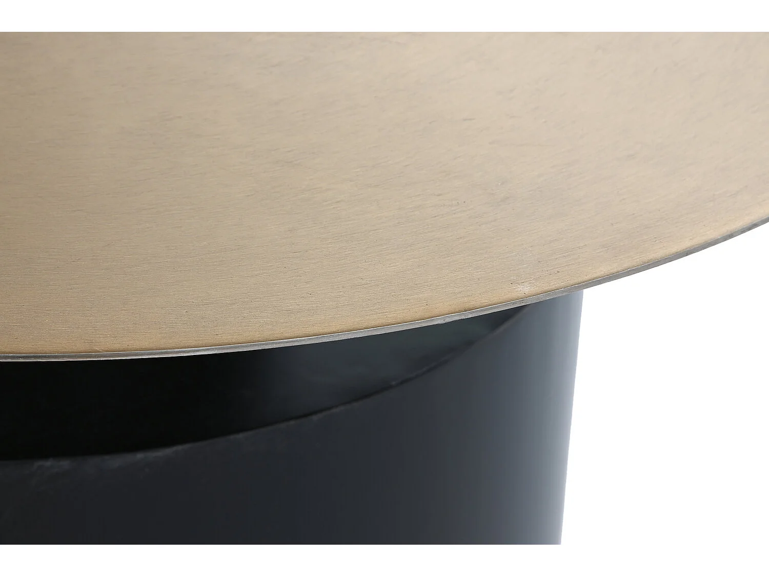 IJzeren bijzettafel 76x76x46 goud