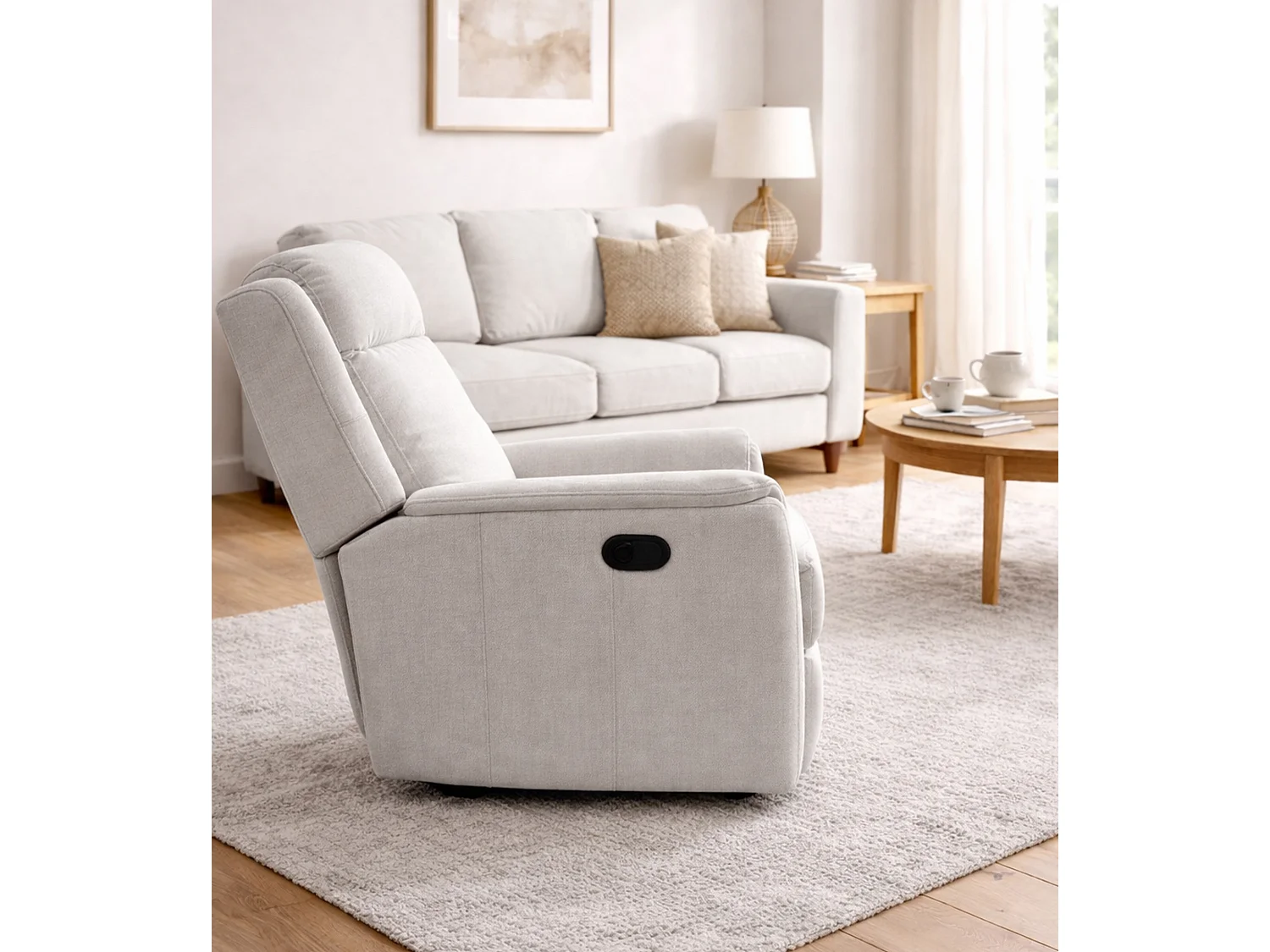 Sillón relax reclinable por palanca de 107x72x98 cm tapizado en tejido color beige Nievis