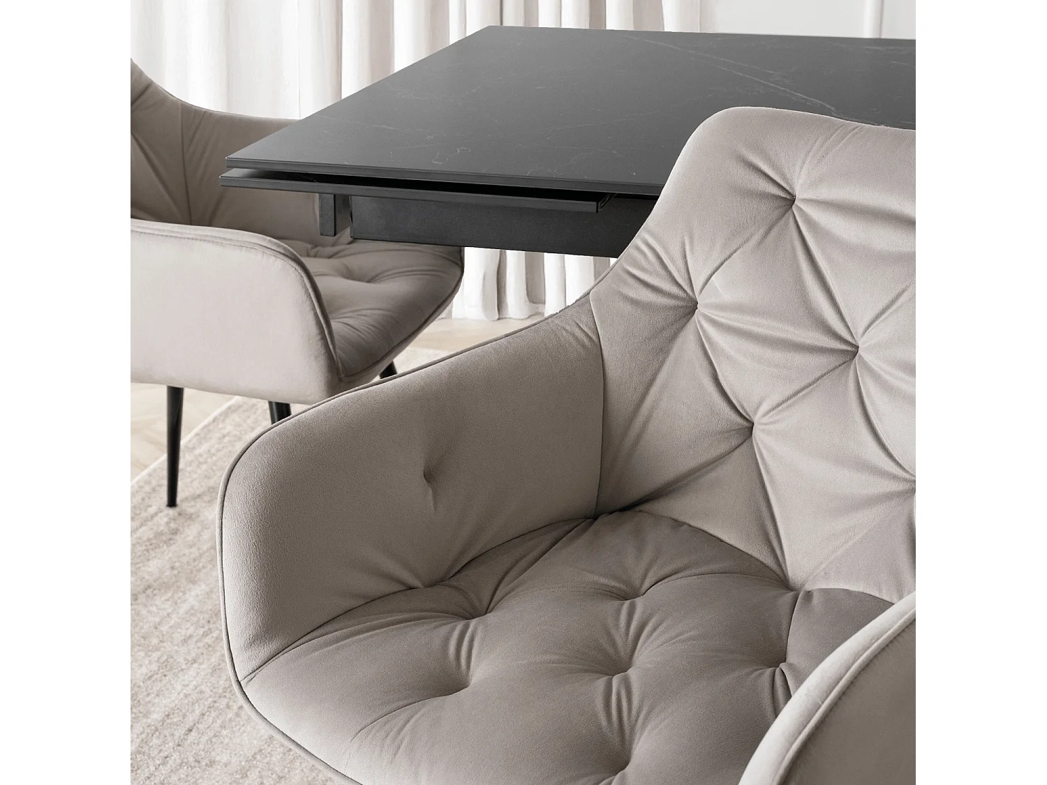 Chaise de salle à manger MODESTO en velours gris
