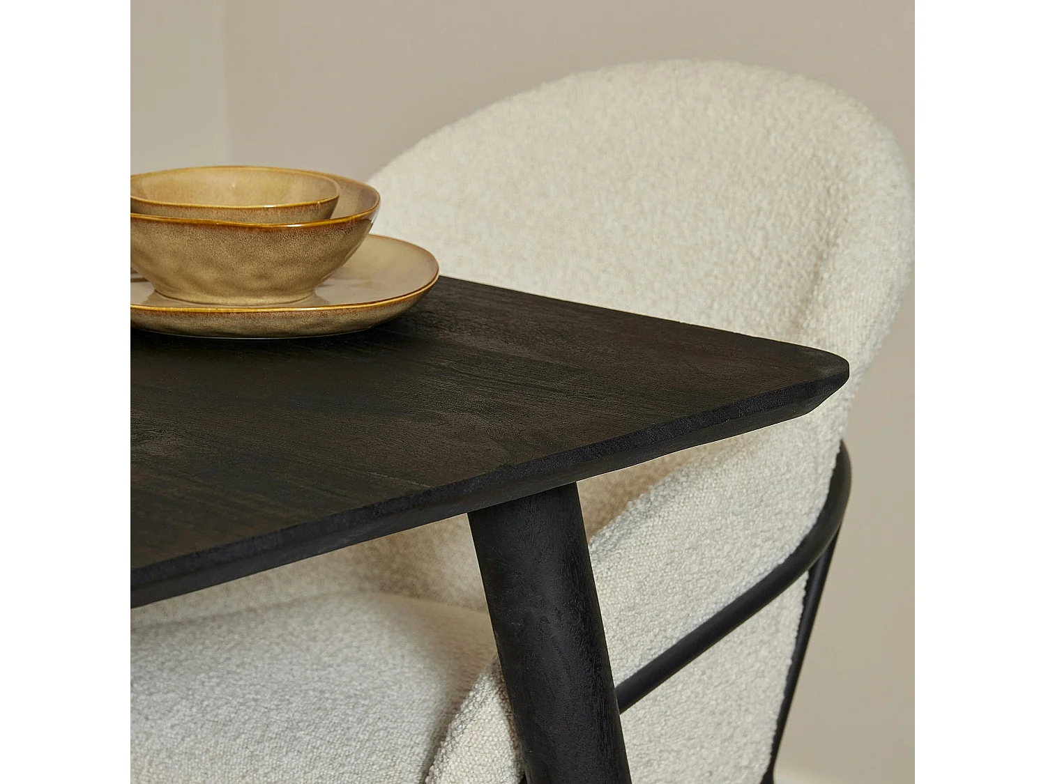 Table de cuisine noire carrée 2 à 4 personnes 90 cm ALMA