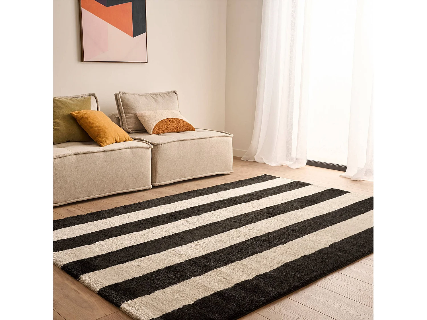 Tappeto da interno a righe bianche e nere