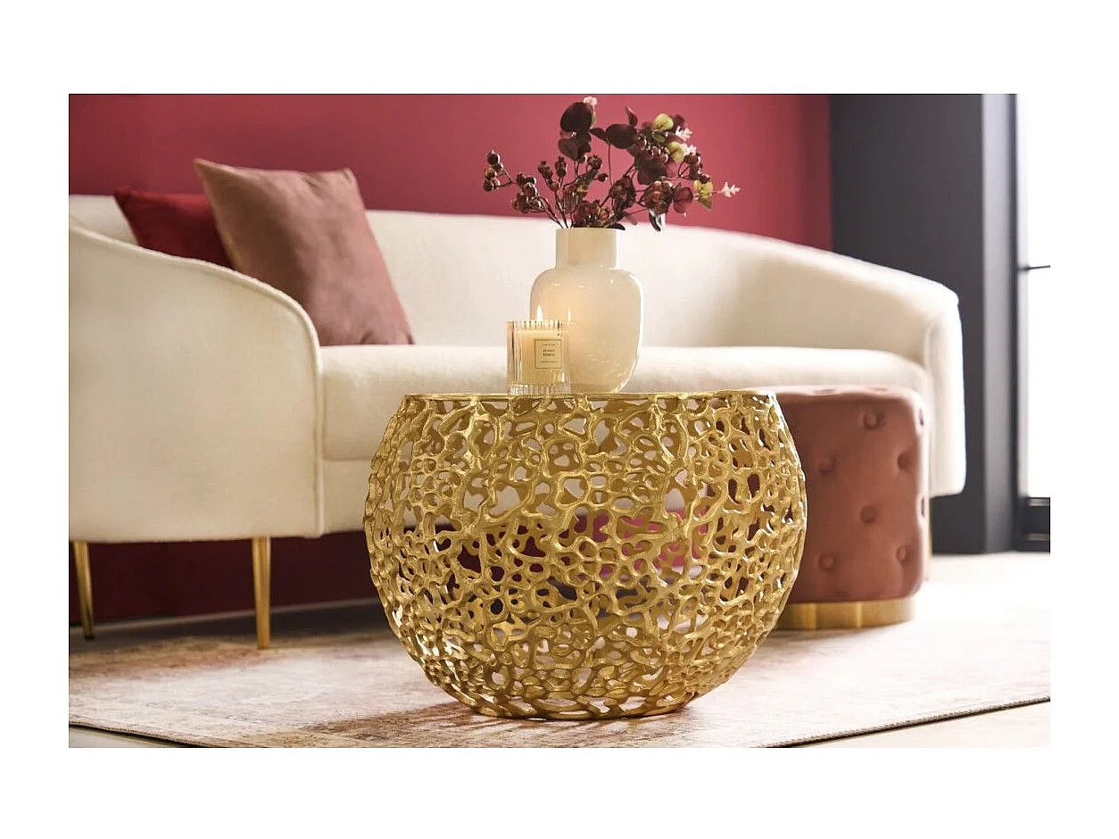 Lage tafel METRIX goudkleurig 53 cm met organisch geometrisch patroon – Design salontafel van aluminium