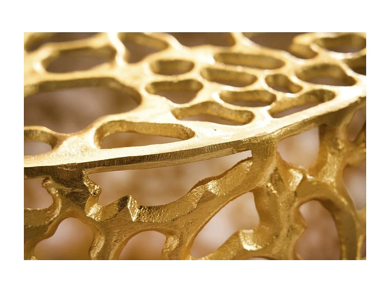 Lage tafel METRIX goudkleurig 53 cm met organisch geometrisch patroon – Design salontafel van aluminium