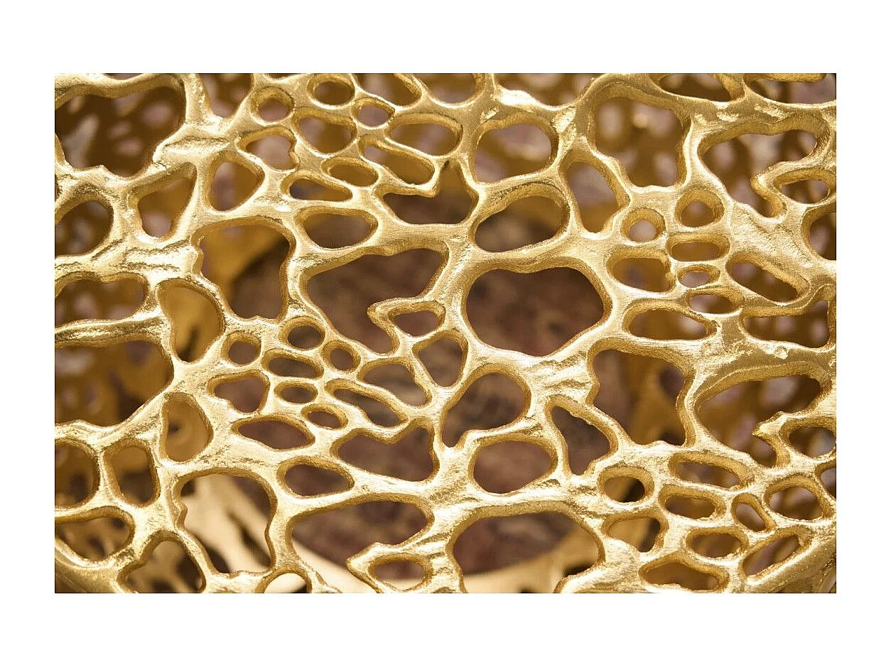 Lage tafel METRIX goudkleurig 53 cm met organisch geometrisch patroon – Design salontafel van aluminium