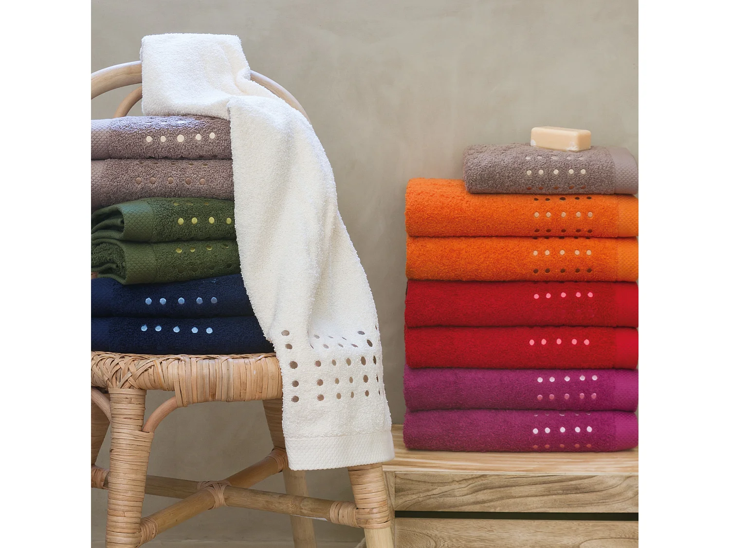 Serviette de toilette 50x100 cm coton 550 g/m2 PURE POINTS Marron Taupe