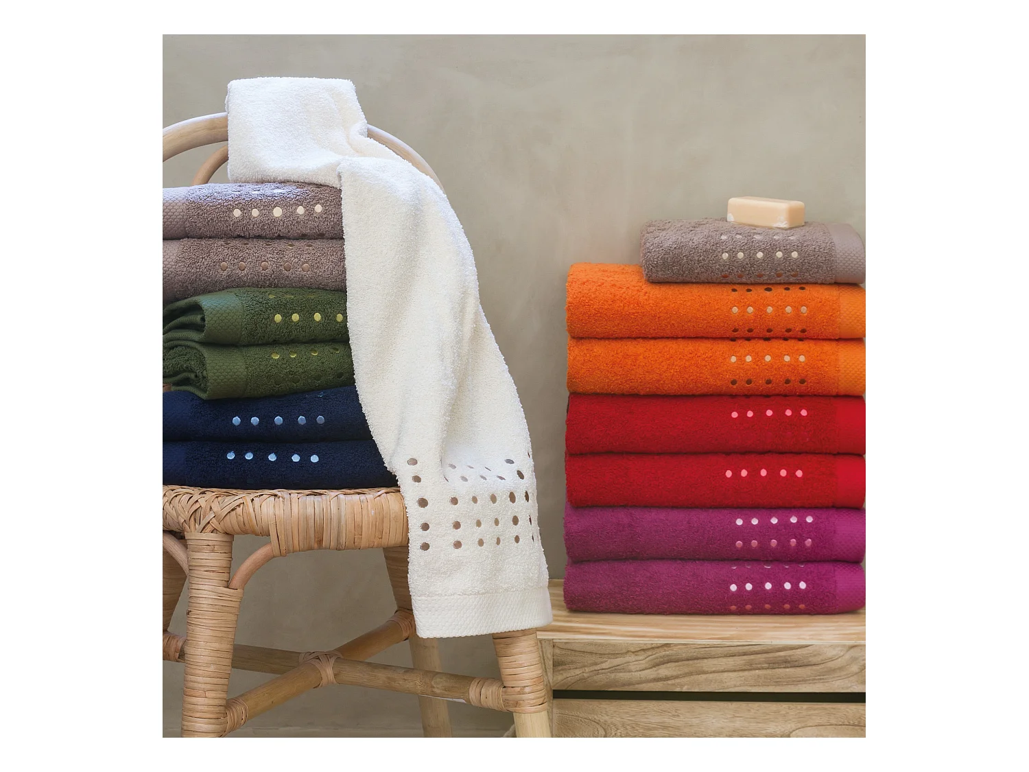 Drap de douche 70x140 cm coton 550 g/m2 PURE POINTS Vert Kaki