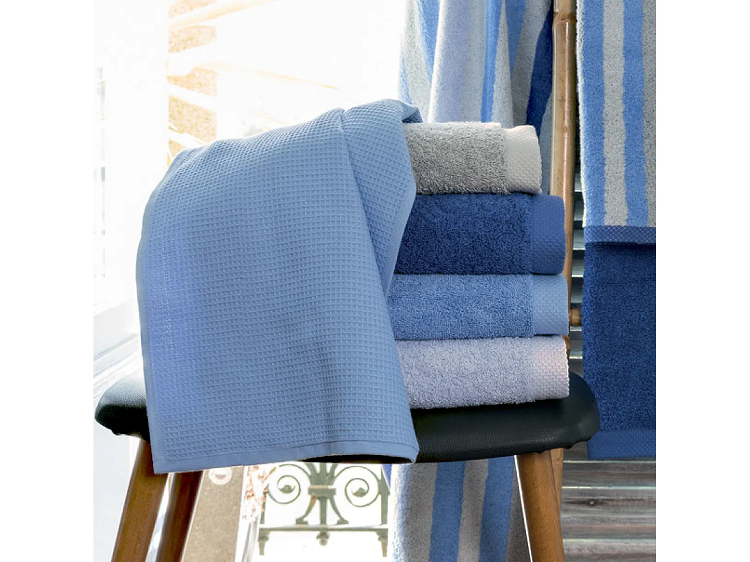 Drap de bain 90x160 cm nid d'abeille PURE WAFFLE 300 g/m² bleu mer