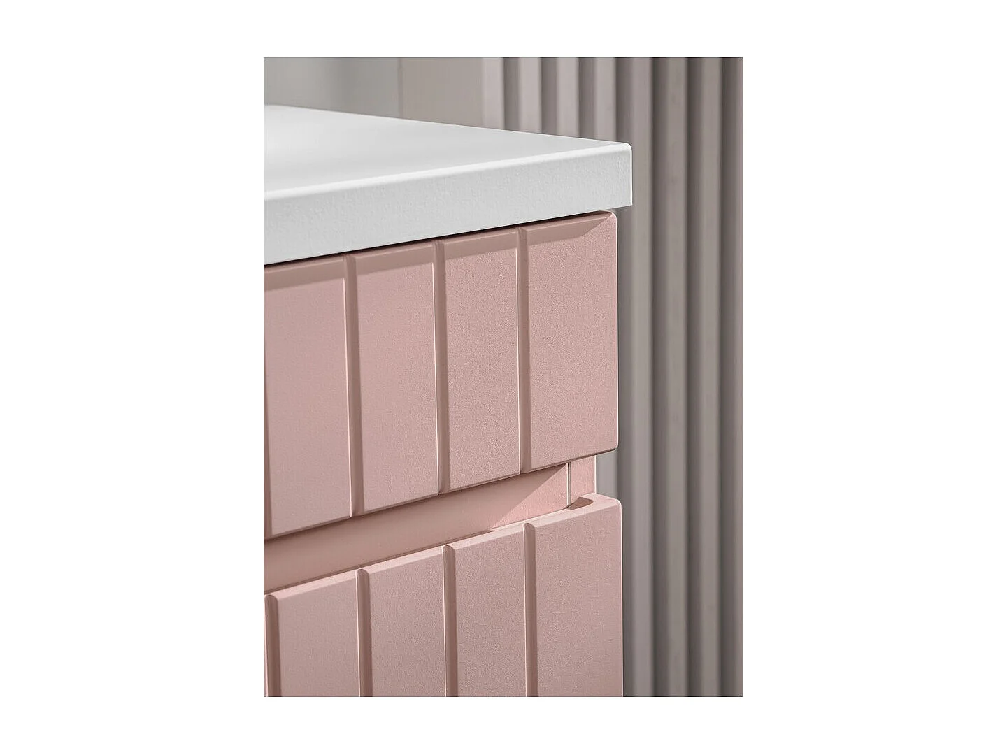 Ensemble ICON : meubles sous vasque 140cm rose poudré avec niches visibles blanches + plan pour vasque blanc