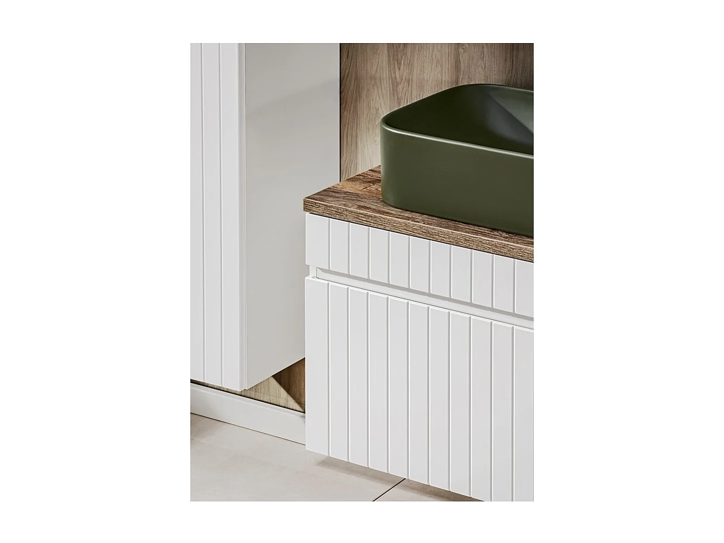 Ensemble ICON blanc : meubles sous vasque 180cm avec niches visibles + deux vasques à poser vertes + miroirs + LEDs + colonne
