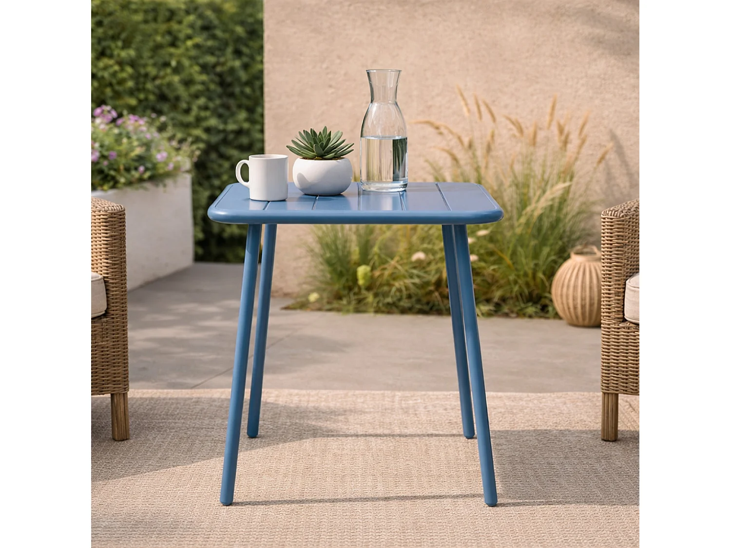 Table carrée 2 places 50x50cm bleu BERGAME