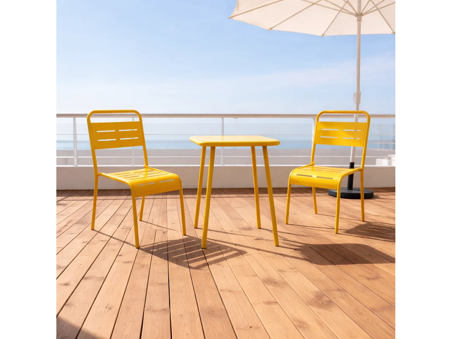 Table carrée 2 places 50x50cm jaune BERGAME