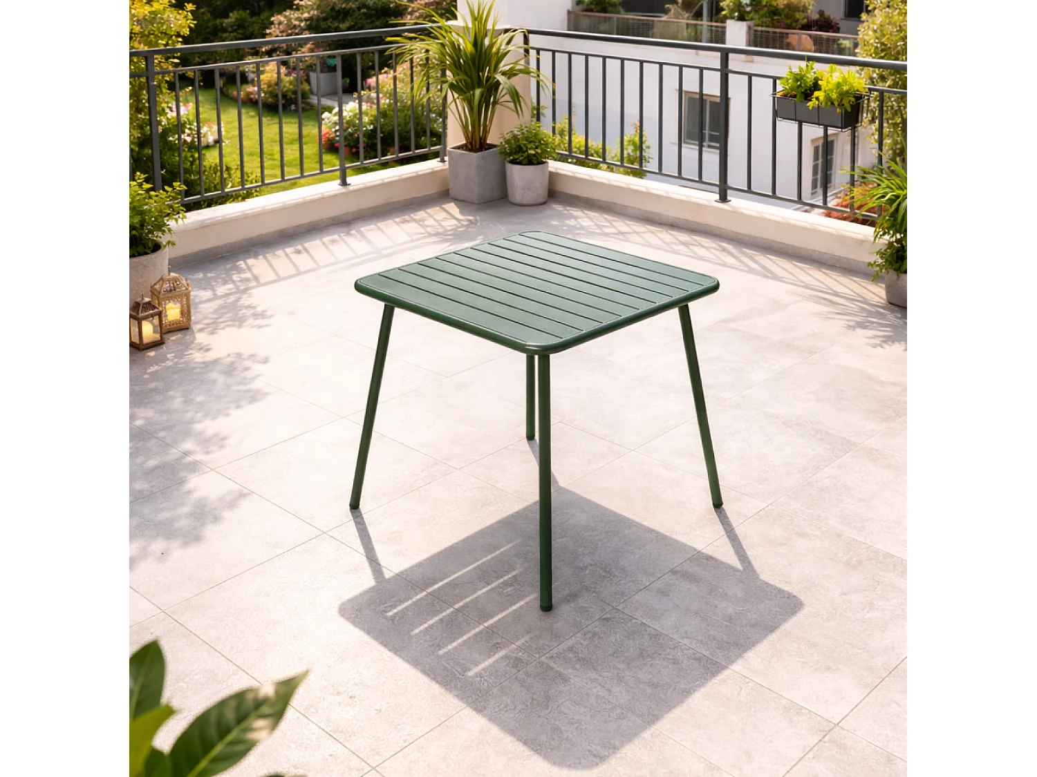 Table carrée 4 places 70x70cm vert BERGAME