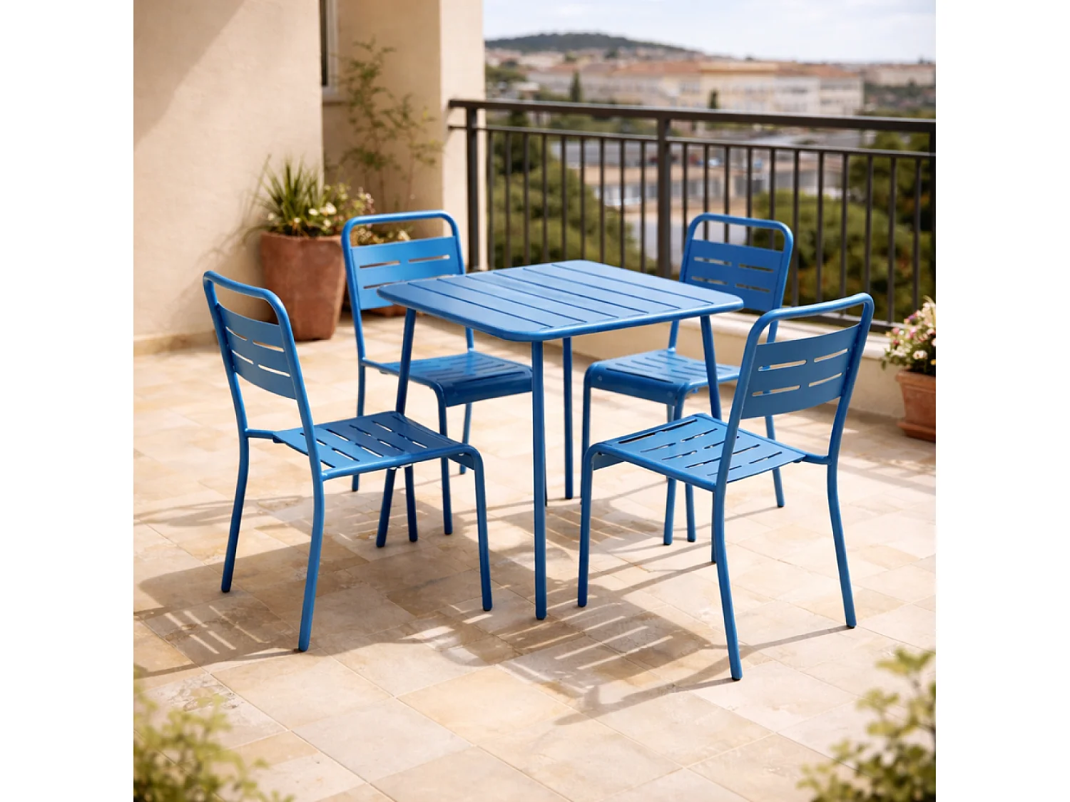 Table carrée 4 places 70x70cm bleu BERGAME